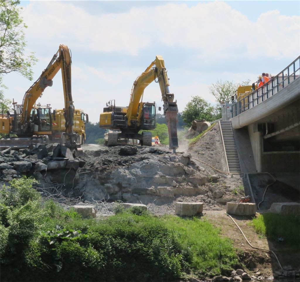 Rückbau der Widerlager. Foto: Arning
