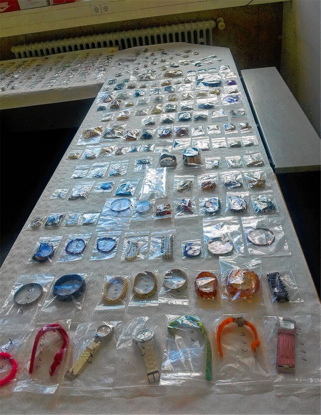 Rund 1600 Beweis- und Beutestücke kann die Polizei einem Einbrechertrio zuordnen. Foto: Polizei