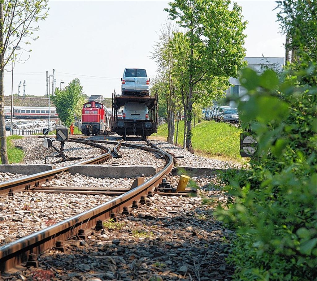 Rund 1600 Waggons rollen jährlich über das Illinger Industriegleis. Bislang mussten die Unternehmen 3,90 Euro je Waggon bezahlen, künftig sind es 6,50 Euro. Archivfoto: Goertz