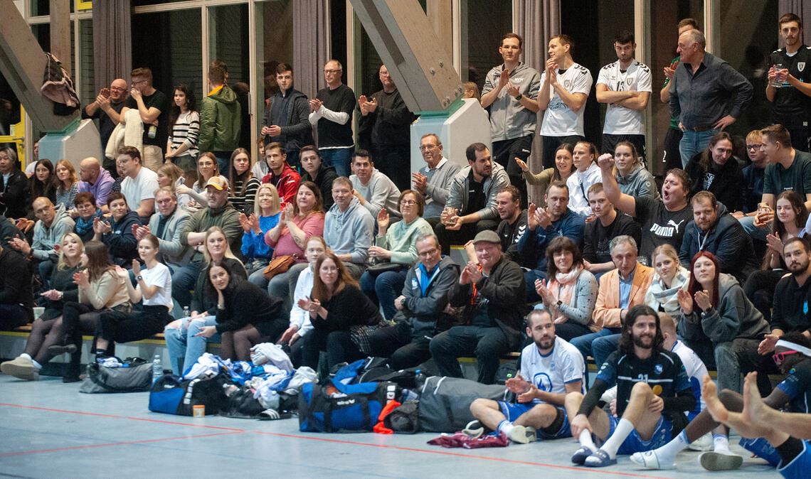 Rund 300 Zuschauer verfolgten die Spiele in der Lindenhalle.