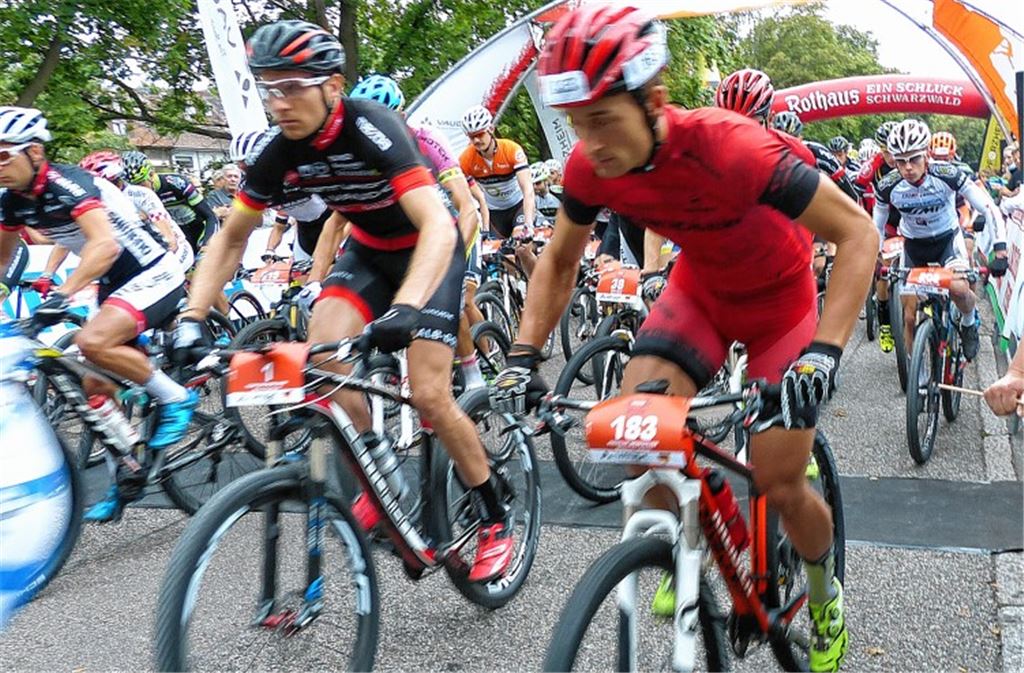 Rund 450 Mountainbiker haben die diesjährige Vaude Trans Schwarzwald bewältigt. Fotos: Roth