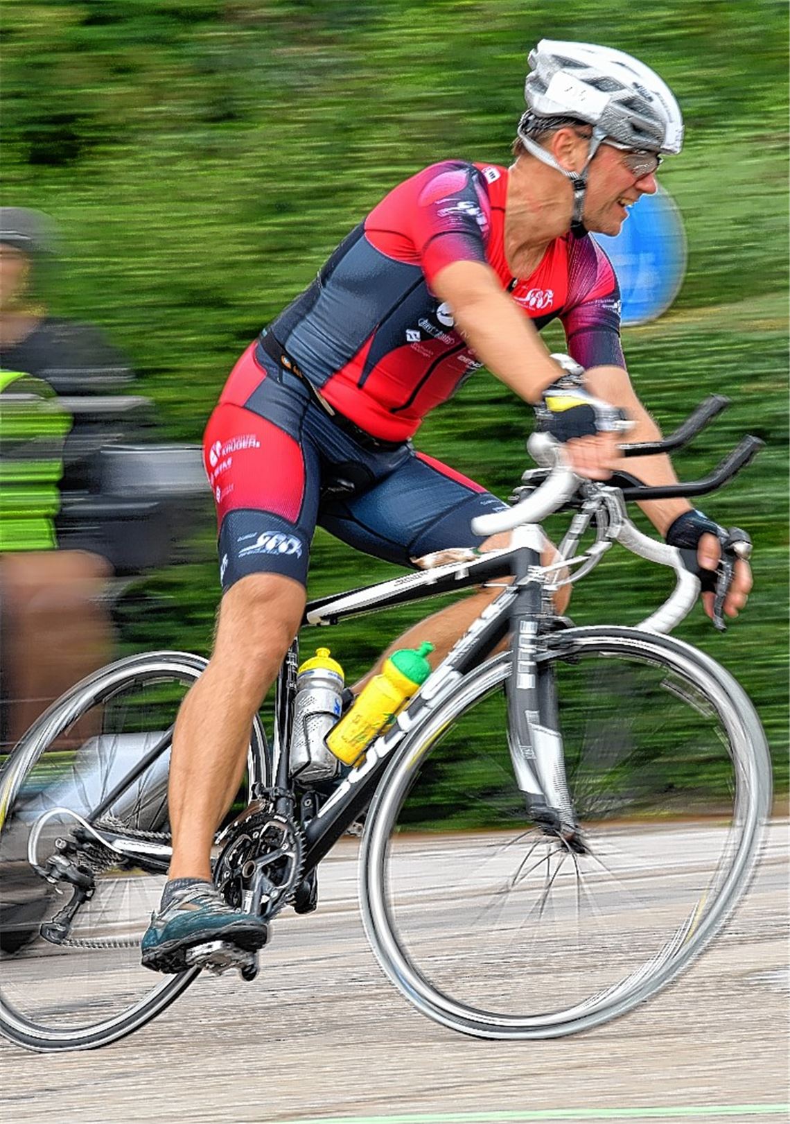 Rund 600 Sportler haben 2019 beim Triathlon in Mühlacker mitgemacht.Archivfoto: Schüller