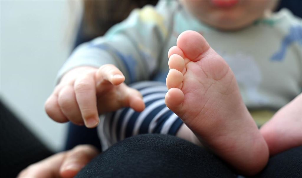 Rund 654.300 Babys wurden vergangenes Jahr in Deutschland geboren (Symbolbild).