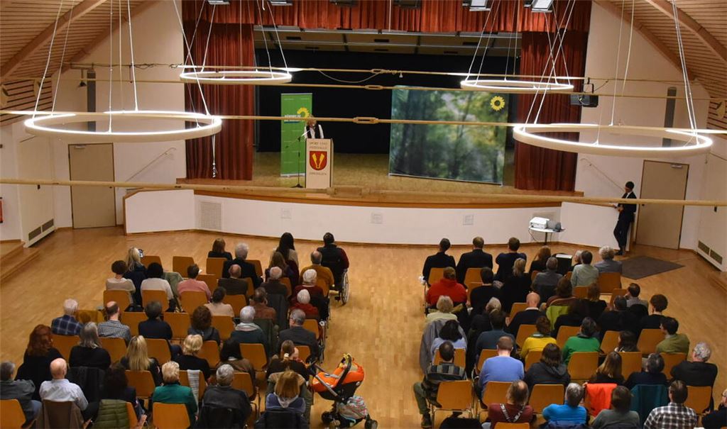 Rund 70 Menschen nehmen an dem Neujahrsempfang teil, bei dem vor allem das Thema Wahlen eine wichtige Rolle spielt. Fotos: Müller
