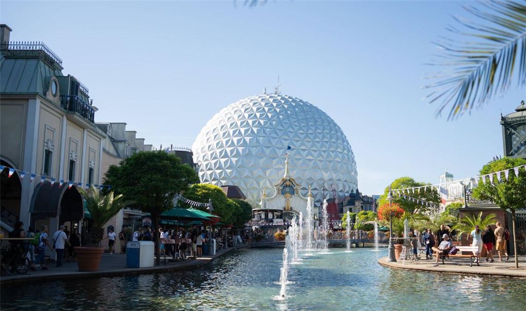 Rund um den Europa-Park in Rust  könnte ein siebtes Hotel entstehen (Archivfoto).