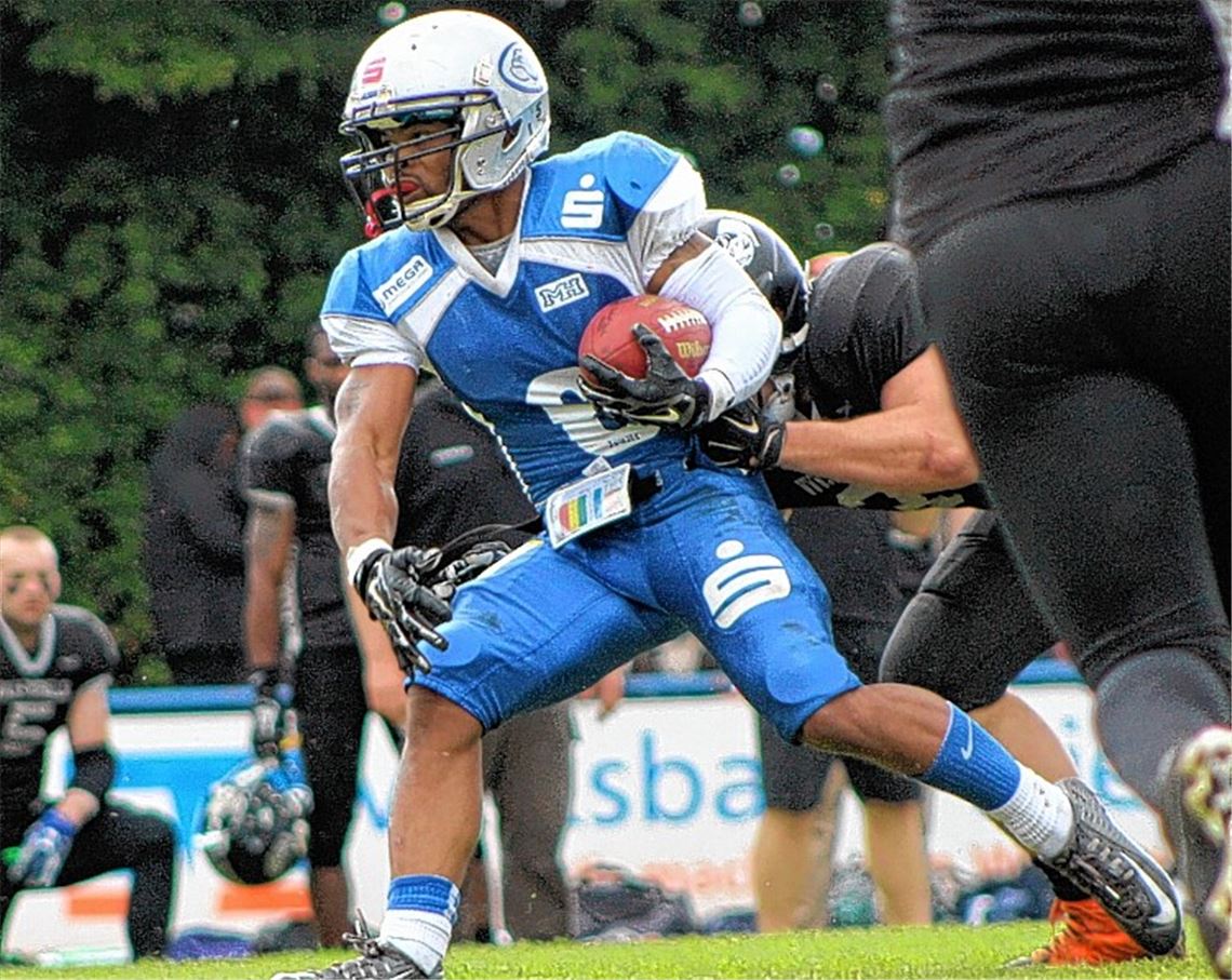 Runningback Darren Harmon erzielt in Trier zwei Touchdowns für die Pforzheim Wilddogs.