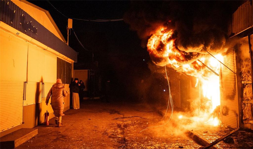 Russische Drohnenangriffe trafen in der Nacht erneut ukrainische Städte.