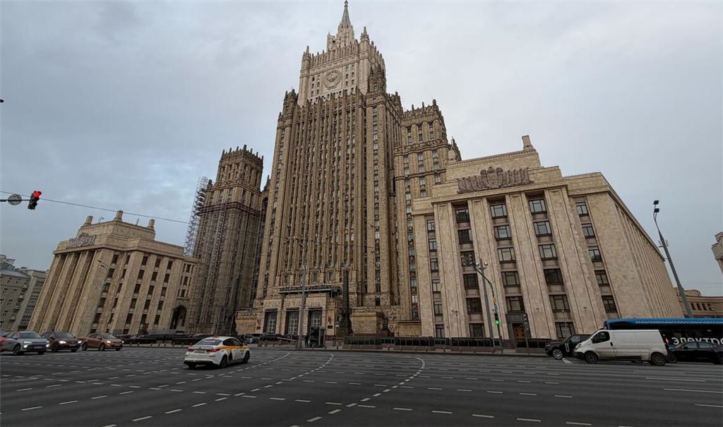 Russland hat nach der Ausweisung eines seiner Diplomaten aus Deutschland nun auch einen Mitarbeiter der deutschen Botschaft zur unerwünschten Person erklärt. (Archivbild)