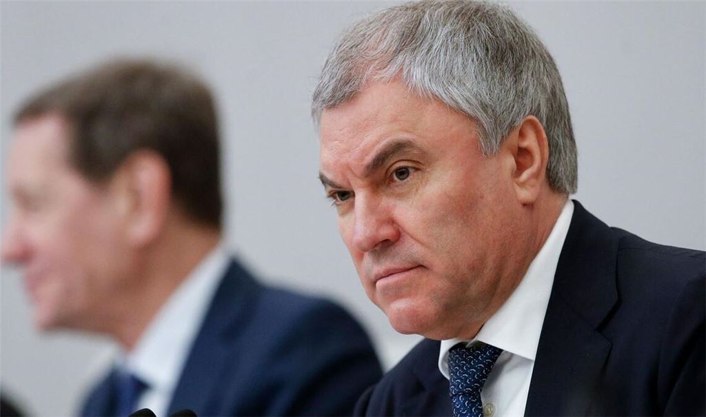Russlands Parlamentschef Wjatscheslaw Wolodin droht der Ukraine mit Massenvernichtungswaffen. (Archivbild)
