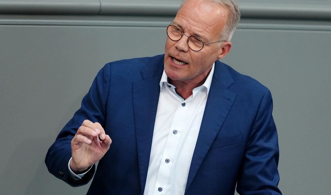 Miersch: SPD hat neuen Vorschlag für Richterwahl SPD-Fraktionschef Miersch geht davon aus, dass die Richterinnen und Richter für Karlsruhe im September gewählt werden. (Archivbild)