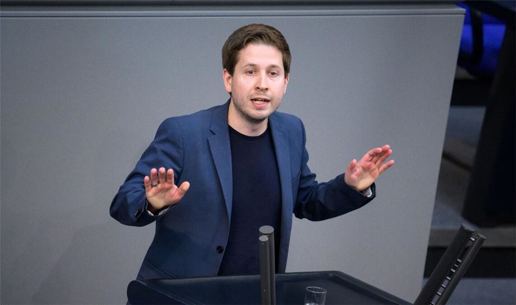SPD-Generalsekretär Kevin Kühnert (SPD) hat den Führungsstil von Kanzler Scholz verteidigt.