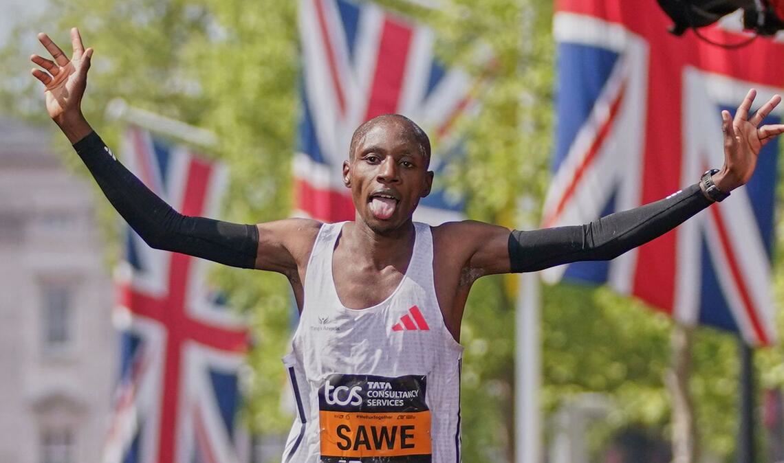 Sabastian Sawe durchbricht in London die 2-Stundenmarke.