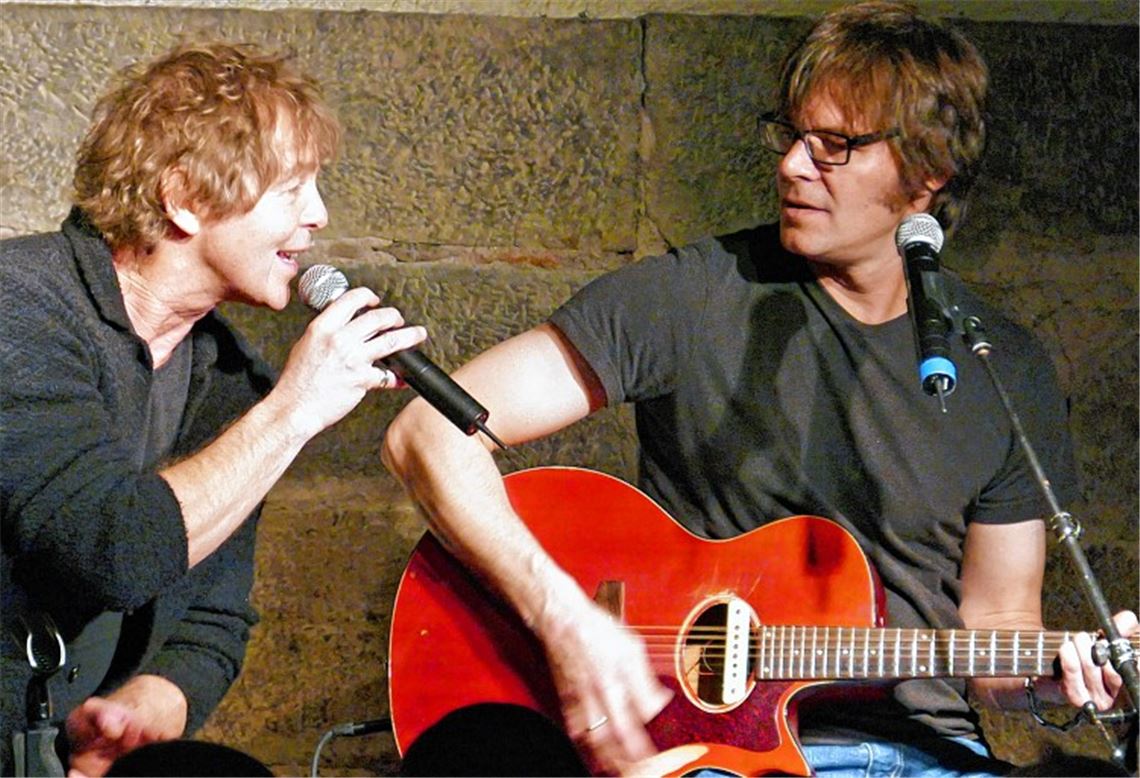 Neue Titel bestehen die Feuerprobe