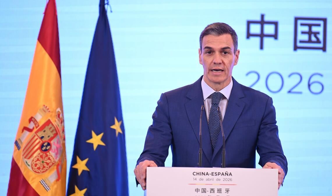 Sánchez wies in China die Kritik an der Maßnahme zurück.