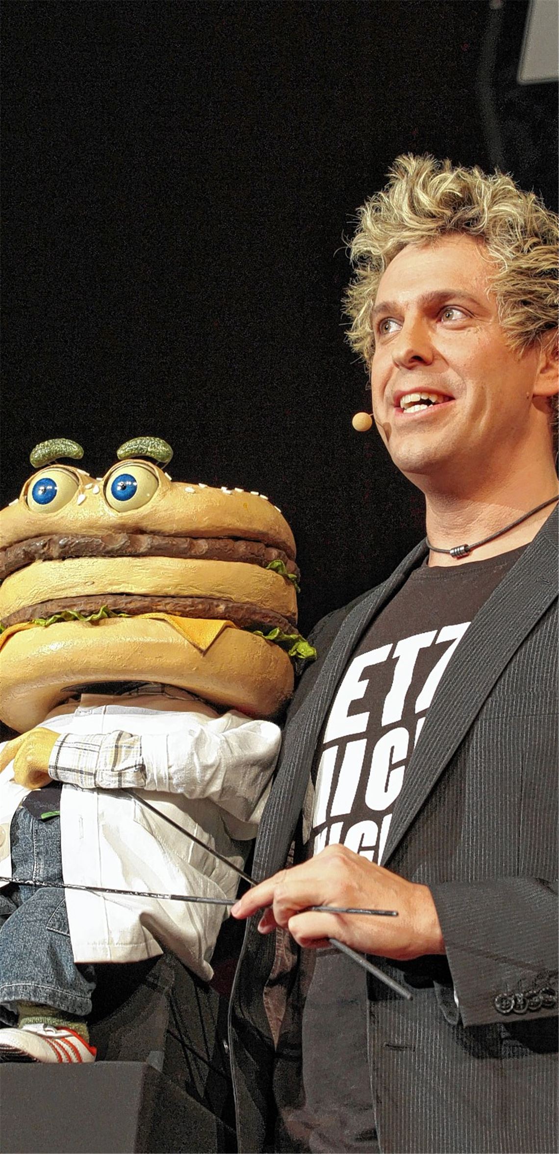 Sascha Grammel hat bereits bei einem früheren Auftritt im Kongresszentrum die Puppen kräftig tanzen lassen.