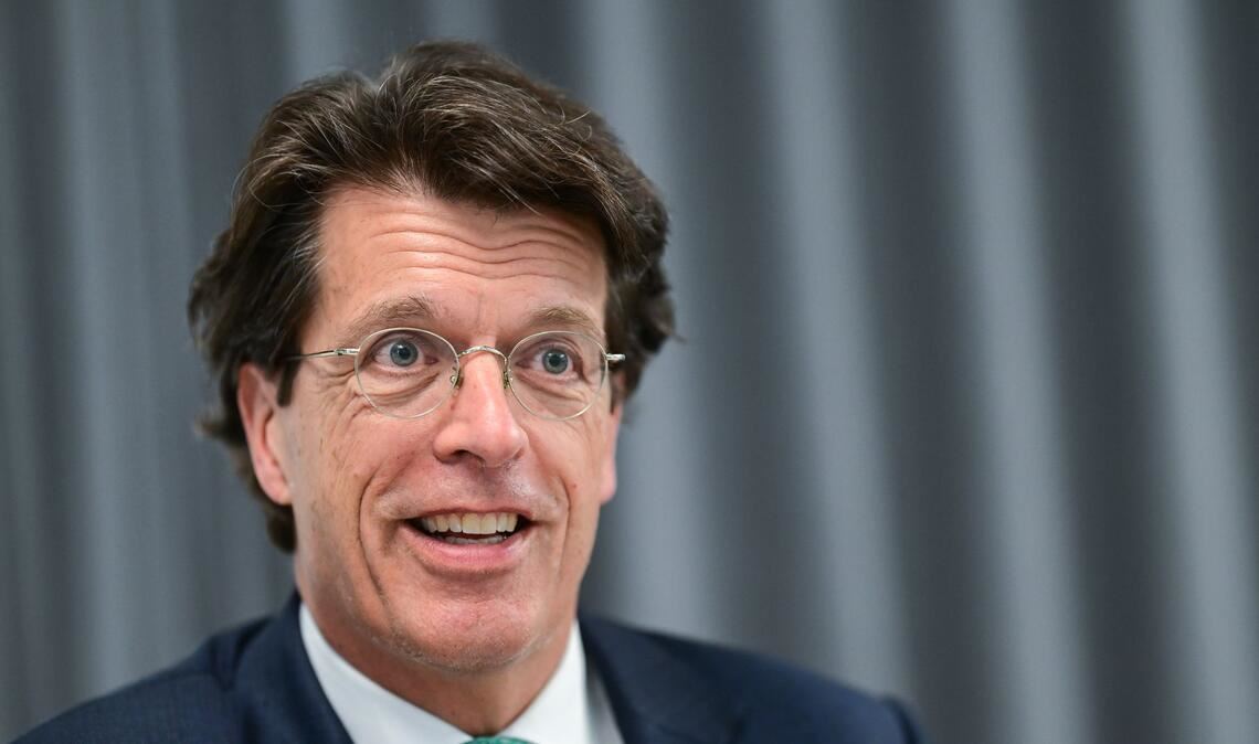 Schaeffler-Vorstandschef Klaus Rosenfeld will sein Unternehmen breiter aufstellen und Geschäftsfelder in der Raumfahrttechnik erschließen. (Archivbild)