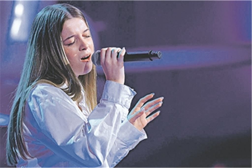 Schafft Helena Hein-Talmon aus Knittlingen den Sprung von den Blind Auditions in ein „The Voice Kids“-Team? Die Auflösung gibt es heute Abend auf Sat. 1.  Foto: SAT.1/Claudius Pflug