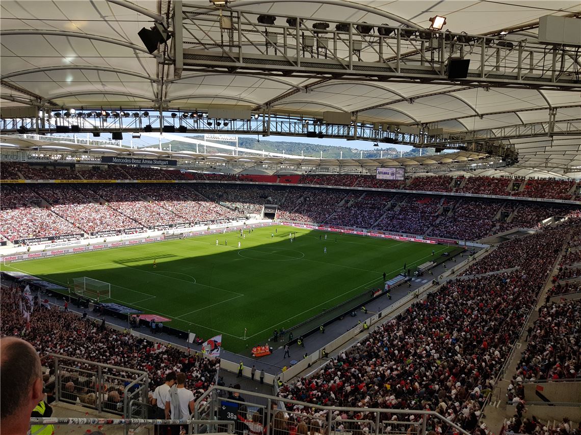 Umfrage zur VfB-Krise: Schafft Weinzierl die Wende? 20180929_153634