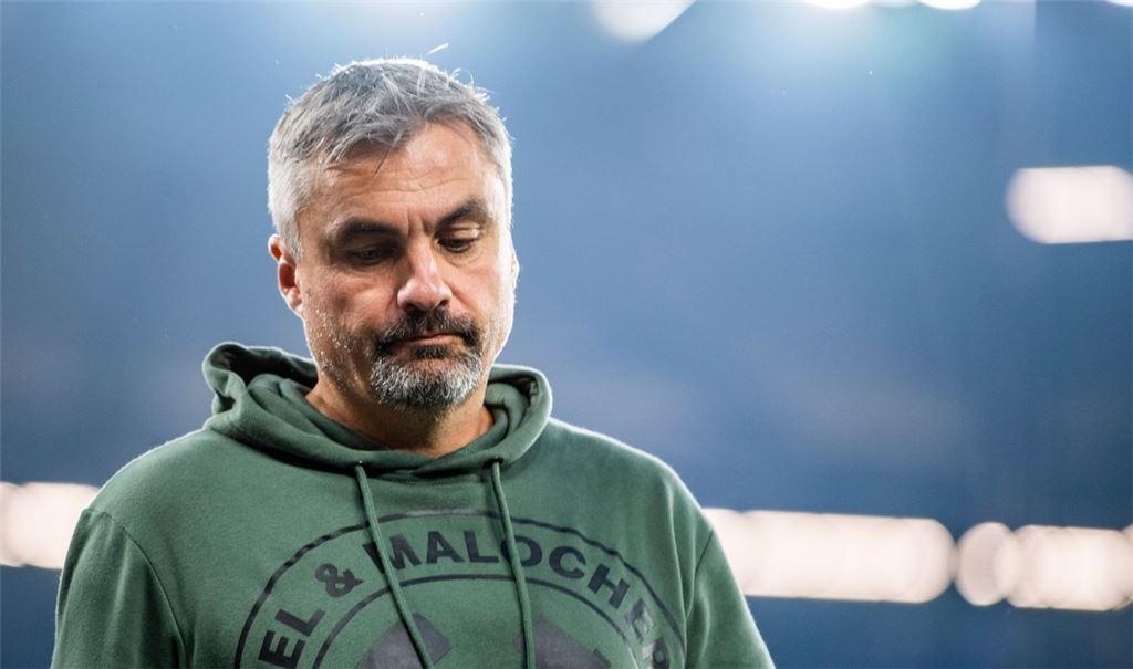 Schalkes Trainer Thomas Reis hat eine schwere Aufgabe übernommen.