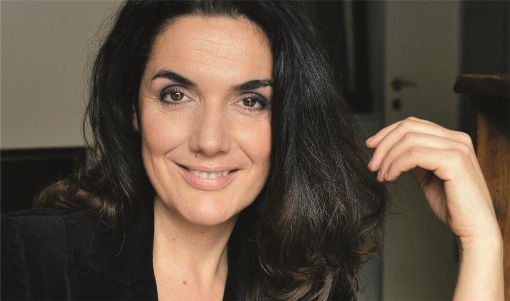 Schauspielerin Anne von Linstow moderiert die Gesprächsrunde „Faust im Museumsuniversum“. Foto: p