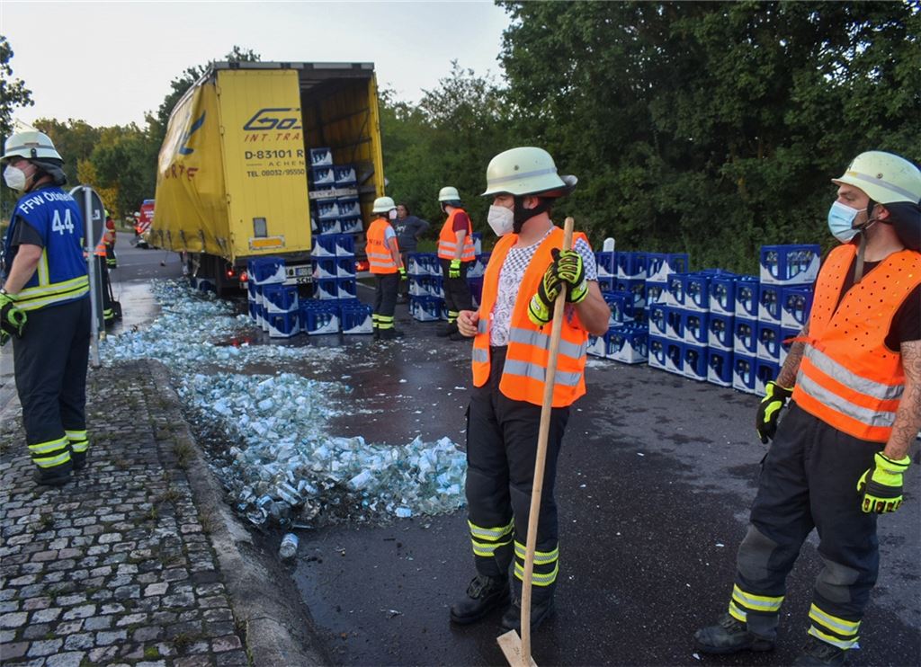 Scherben auf der Straße.Foto: Myroshnichenko
