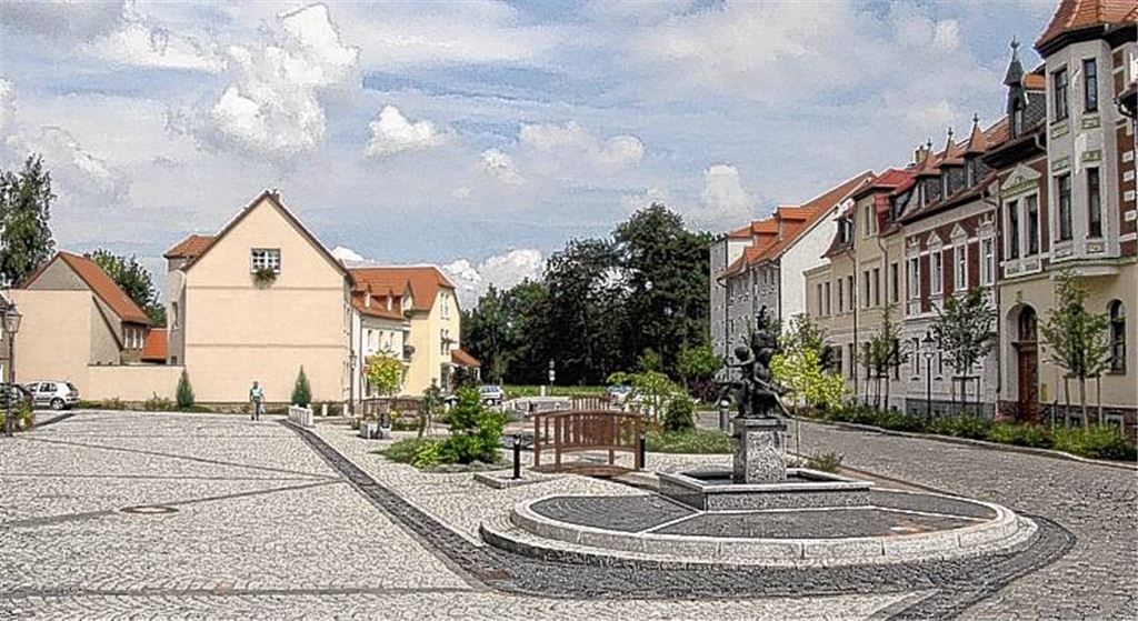 Schmucke Stadt: In Schmölln hat sich seit der Wende viel getan. Die Bürgermeisterin wehrt sich allerdings gegen den Eindruck, ihrer Kommune sei dank Solidarpakt alles in den Schoß gefallen.