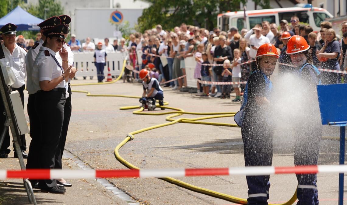 Schnelligkeit und Genauigkeit sind gefragt: Auch die Jugendfeuerwehr aus Königsbach-Stein tritt beim Pokalwettkampf in der Nachbargemeinde Eisingen an. Foto: Roller