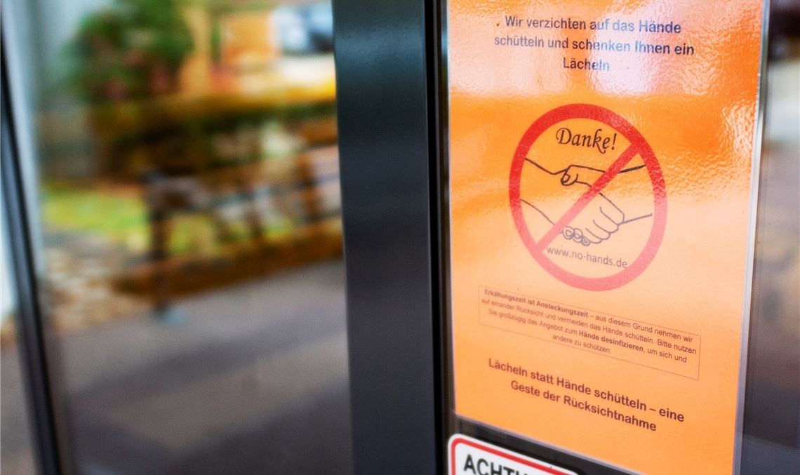 Schnelltests für Heime sind beantragt Schnelltests sollen dazu beitragen, dass Seniorenzentren für Bewohner und Personal in Zukunft sicherer werden. Foto: Fotomoment