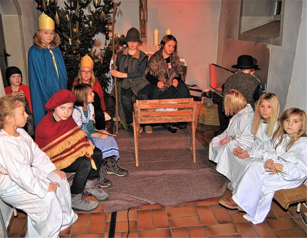 Junge Akteure gehen in ihren Rollen auf