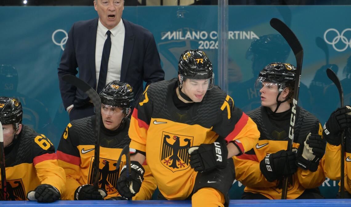 Schon Olympia war eine Enttäuschung für das deutsche Eishockey und Bundestrainer Harold Kreis. (Archivbild)