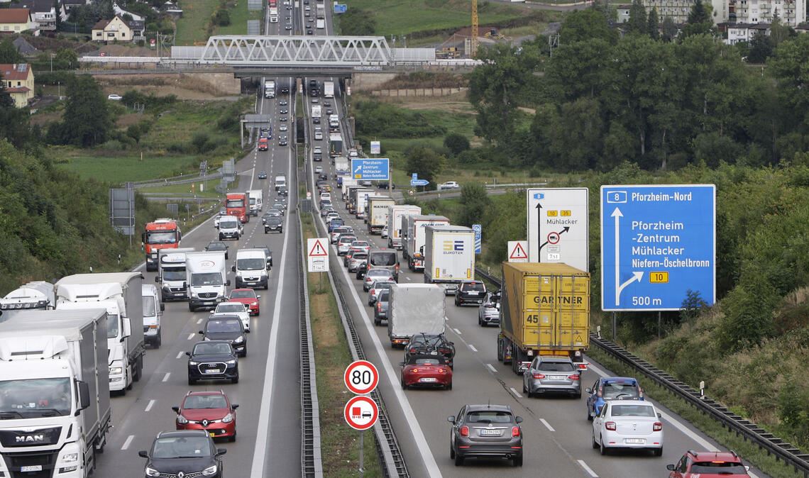 Schon wieder erwartet die Verkehrsteilnehmer eine Teilsperrung der A8 bei Pforzheim. Symbolfoto: Archiv