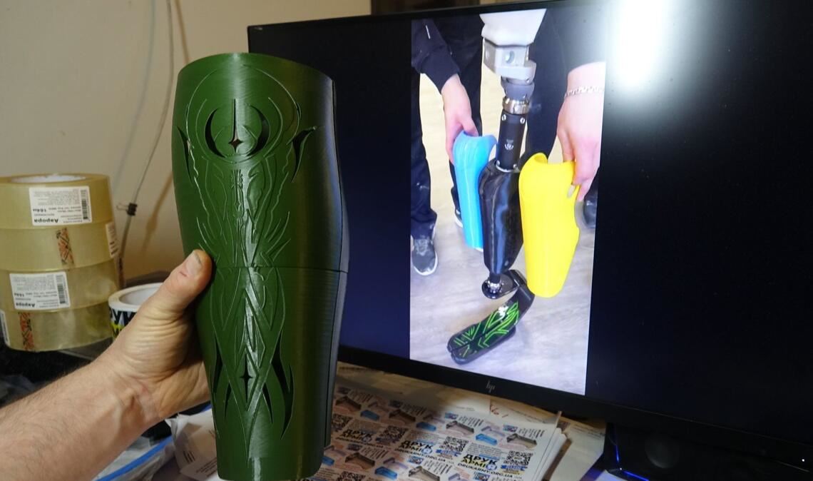 Schoner aus dem 3D-Drucker schützen die Prothesen ukrainischer Veteranen.