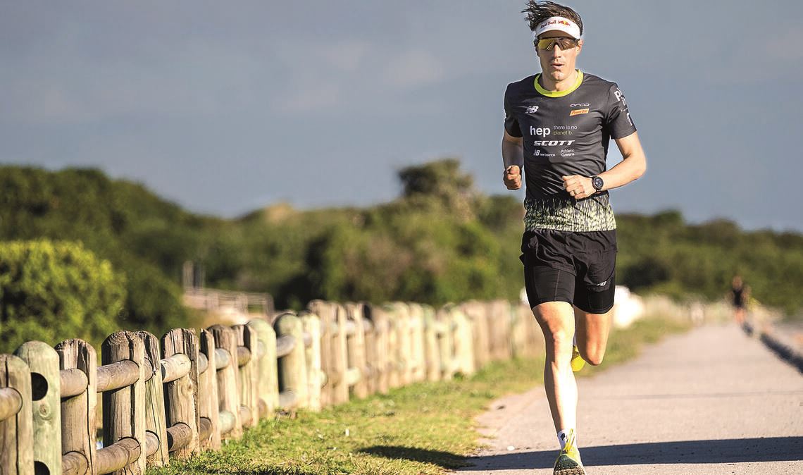 „Es ist schon ein ziemliches Auf und Ab“ Schritt für Schritt dem Karriereende entgegen. Sebastian Kienle freut sich auf den Triathlon an diesem Sonntag in seiner Heimatstadt. Fotos: Archiv