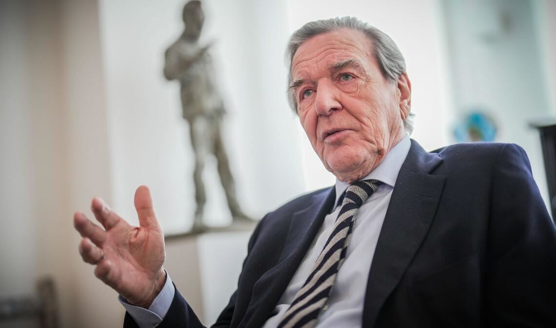 Schröder wurde von Putin als Unterhändler vorgeschlagen, was auf deutscher Seite nicht ernst genommen wird. (Archivbild)
