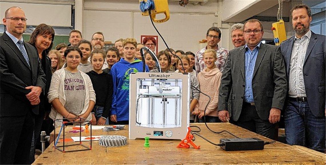 Mit 3D-Druckern in die Zukunft Mit 3D-Druckern in die Zukunft