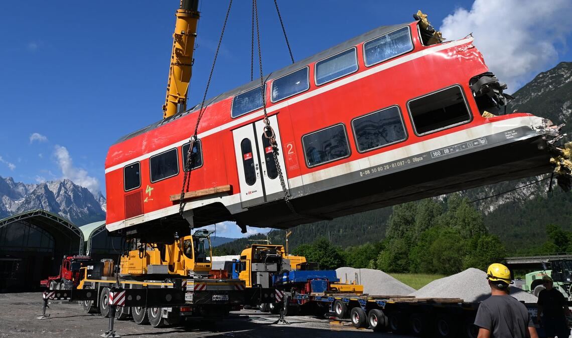 Bericht: Zugunglück in Garmisch-Partenkirchen war vermeidbar Schuld waren wohl beschädigte Betonschwellen. (Archivbild)