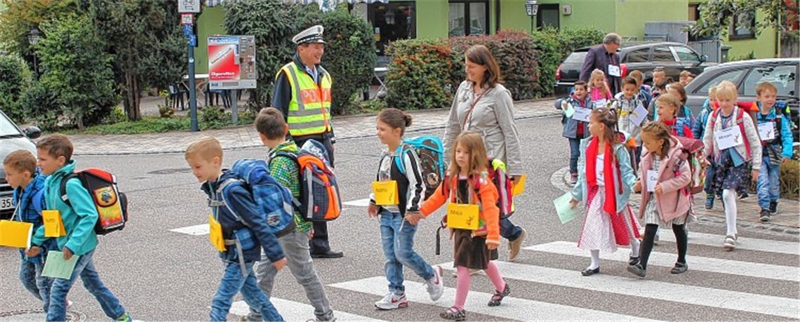 Erstklässler sollen Schulweg üben
