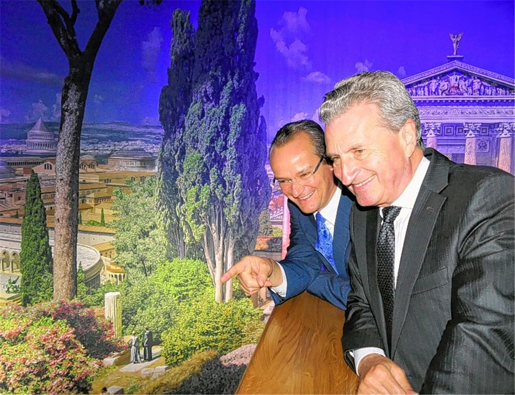 Oettinger wirbt für Kontinuität