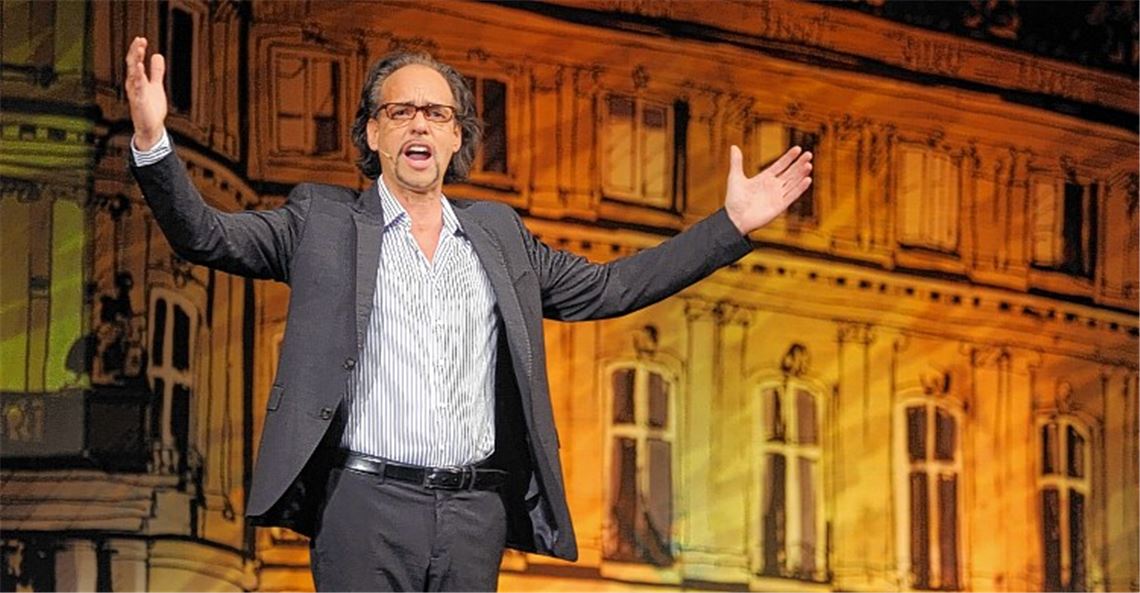 Schwäbisches Kabarett vor der Kulisse des Neuen Schlosses: Christoph Sonntag beschert dem Mühlehof einen der selten gewordenen Festtage.