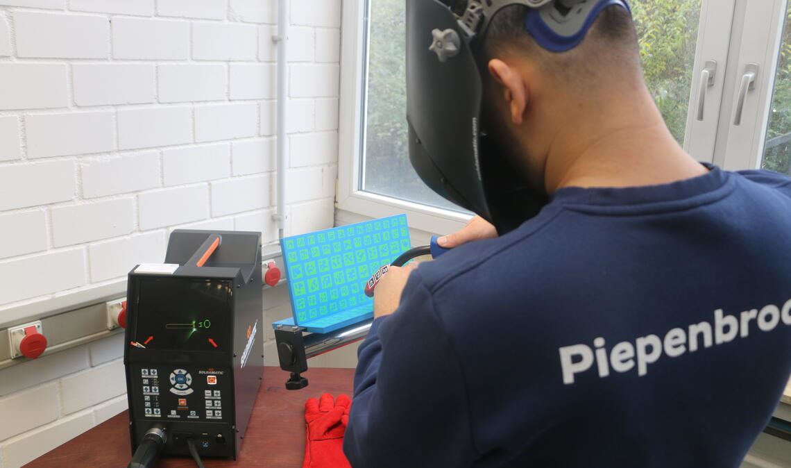 Schweißen am Simulator kann viel lehren und schont Ressourcen. Foto: Steigleder