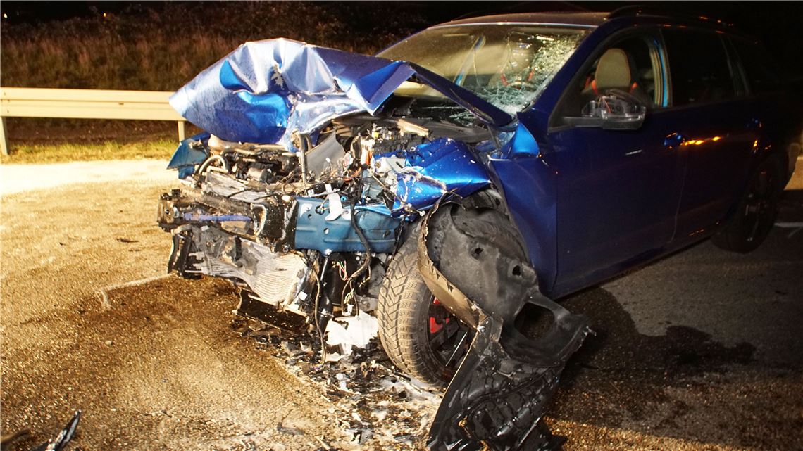 Wurmberg: Frontalzusammenstoss zweier Pkw fordert zwei Verletzte, darunter eine schwer Verletzte Person