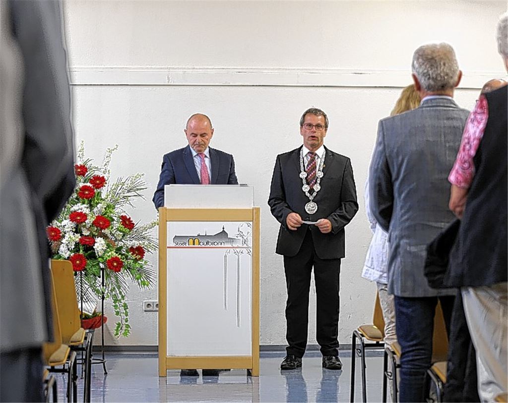 Andreas Felchle legt den Eid ab