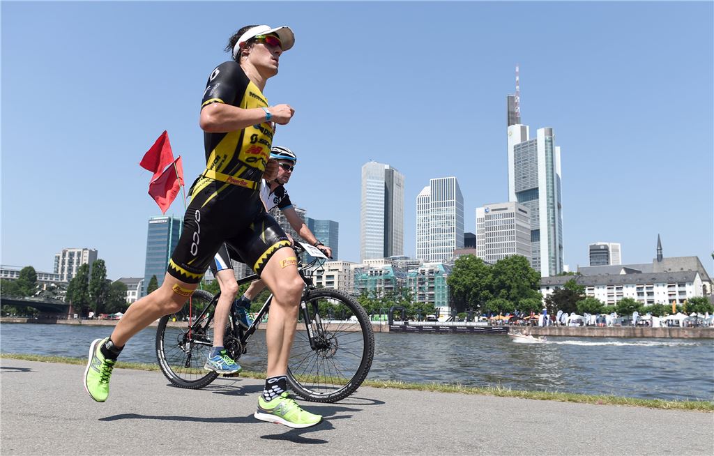 Sebastian Kienle gelingt ein furioser Spurt zum EM-Titel. Foto: dpa