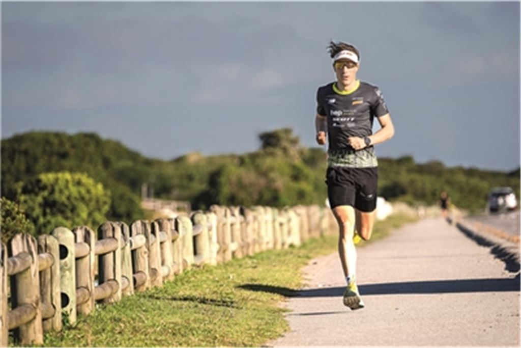 Sebastian Kienle – hier bei der Vorbereitung auf den Ironman Südafrika im November 2021 – läuft seinen letzten Weltmeisterschaften entgegen. Foto: ©Kevin Sawyer / Red Bull Content Pool