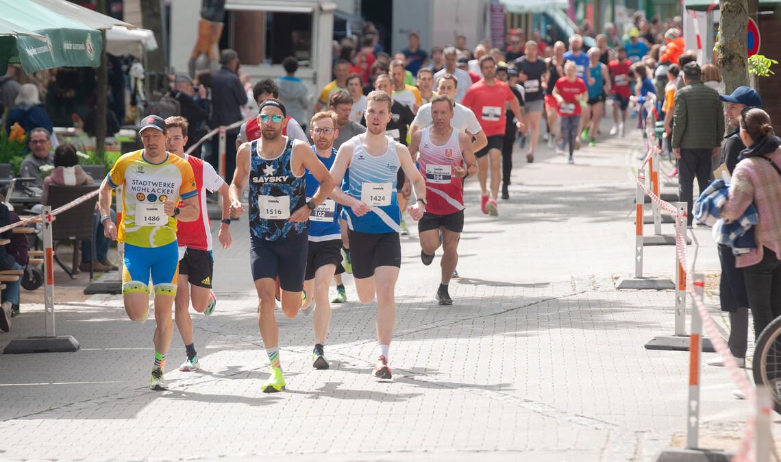 Sebastian Kienle kurz nach dem Start.
