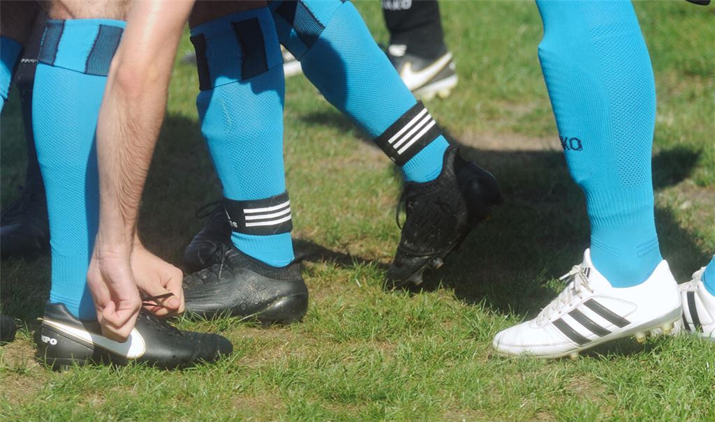 Sechs Mannschaften aus dem Verbreitungsgebiet unserer Zeitung brauchen sich für den Kreispokal Pforzheim die Fußballschuhe nicht mehr zu schnüren. Für sie ist die Reise bereits in der zweiten K.-o.-Runde beendet. Symbolfoto: Archiv/Fotomoment