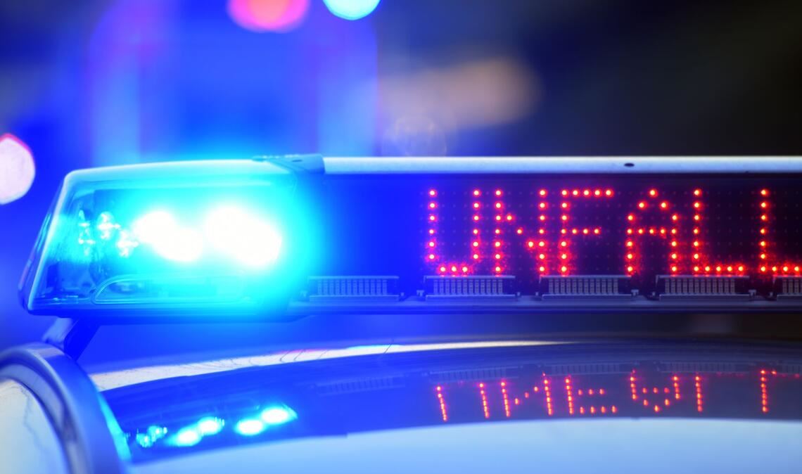 Sechs Menschen sind bei dem Unfall verletzt worden (Symbolbild).