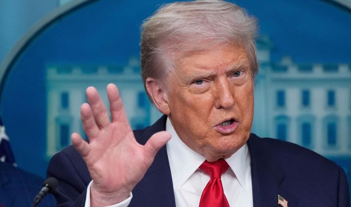 Angst vor Trump-Chaos: Privatanleger ziehen Konsequenzen Sein Zollpaket brachte die Börsen zum Einsturz: US-Präsident Donald Trump.