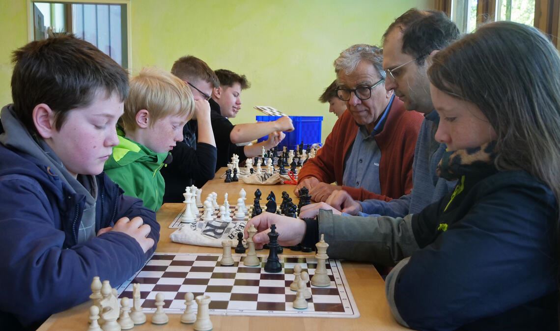 Seit 25 Jahren wird an der Freien Schule in Diefenbach Schach gespielt. Die Teilnahme an den Deutschen Schulschachmeisterschaften ist der bislang größte Erfolg. Fotos: Friedrich