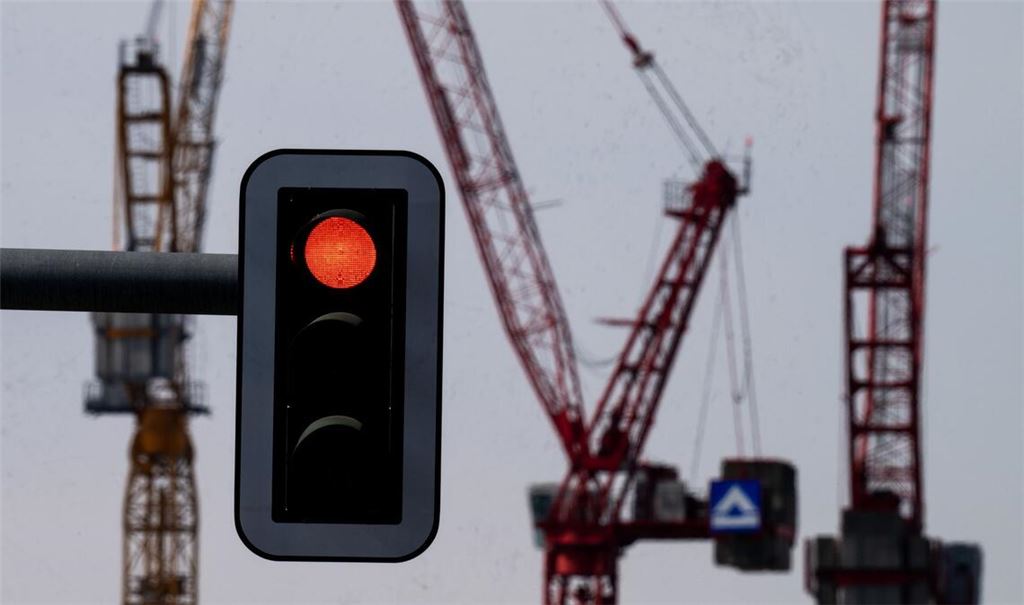 Seit Jahren bremsen immer neue Krisen die deutsche Wirtschaft aus. (Symbolbild)